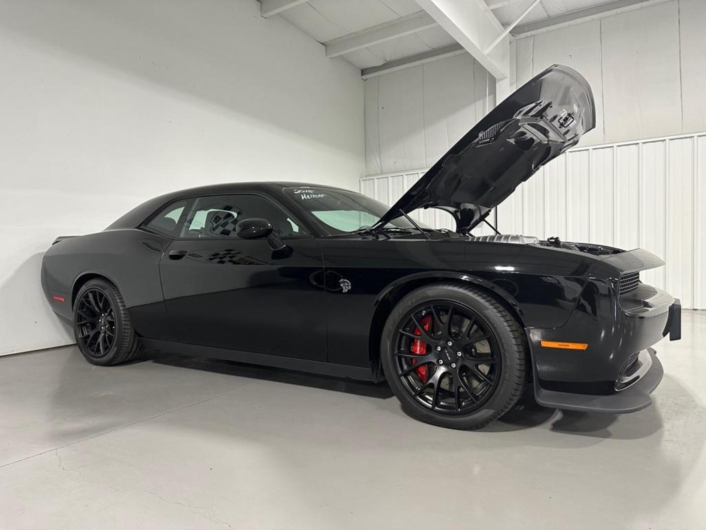 2015 BLACK DODGE CHALLENGER SRT HELLCAT (2C3CDZC94FH) with an 6.2L engine, 6-Speed Manual transmission, located at 1030 S. 22nd St., Bismarck, ND, 58504, (701) 258-0022, 46.793560, -100.758118 - ACTUAL MILES 1375. SRT 8 HELLCAT SUPER CHARGED, AUTO 704 HP. LIKE NEW. GREAT INVESTMENT. - Photo#6