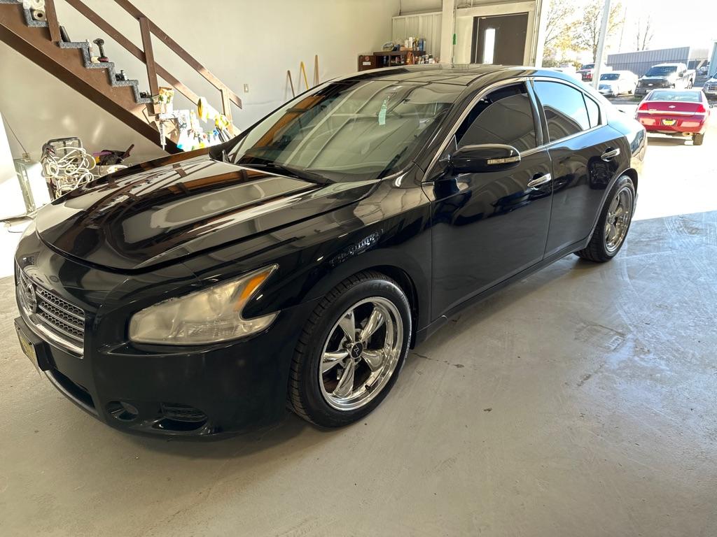 photo of 2009 NISSAN MAXIMA