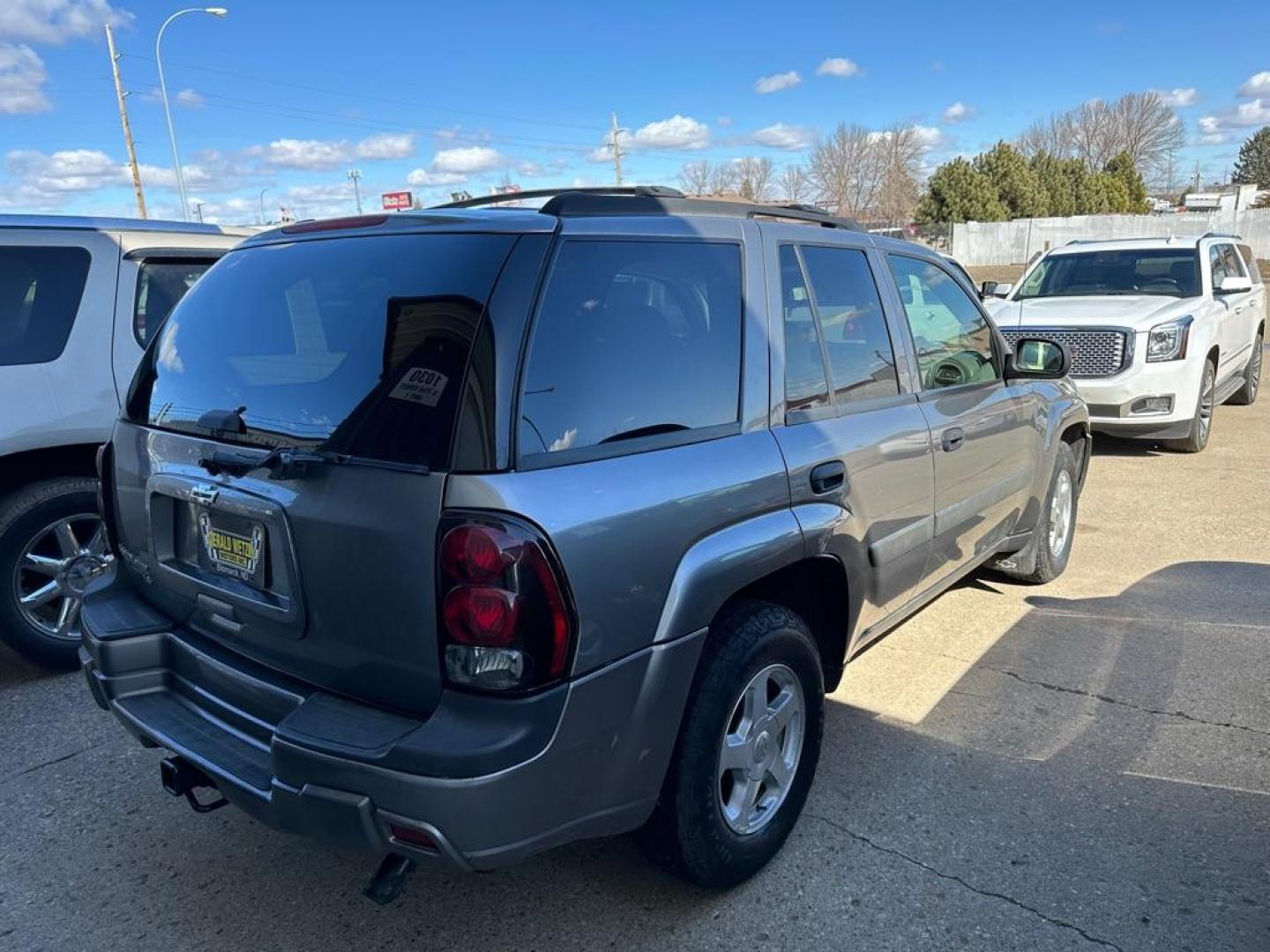 2005 PEWTER CHEVROLET TRAILBLAZER LS (1GNDT13S052) with an 4.2L engine, Automatic transmission, located at 1030 S. 22nd St., Bismarck, ND, 58504, (701) 258-0022, 46.793560, -100.758118 - Photo#2