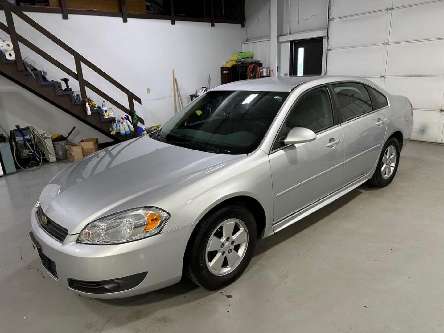 2011 GREY CHEVROLET IMPALA LT (2G1WG5EK5B1) with an 3.5L engine, Automatic transmission, located at 1030 S. 22nd St., Bismarck, ND, 58504, (701) 258-0022, 46.793560, -100.758118 - NICE RUNNING CAR - Photo#0