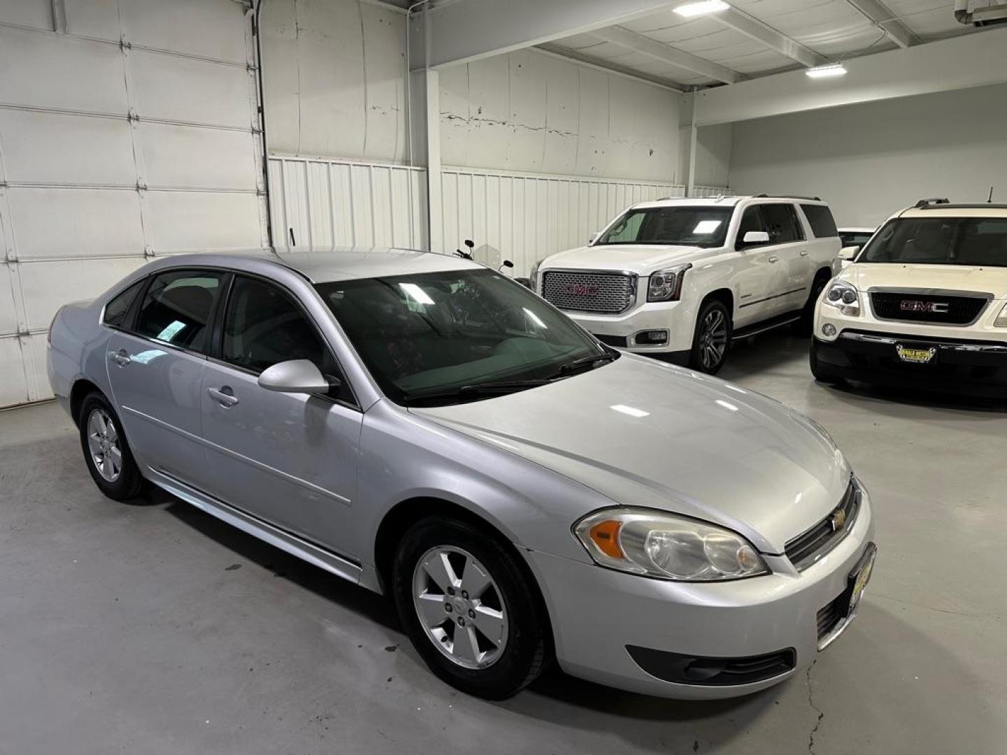 2011 GREY CHEVROLET IMPALA LT (2G1WG5EK5B1) with an 3.5L engine, Automatic transmission, located at 1030 S. 22nd St., Bismarck, ND, 58504, (701) 258-0022, 46.793560, -100.758118 - NICE RUNNING CAR - Photo#1