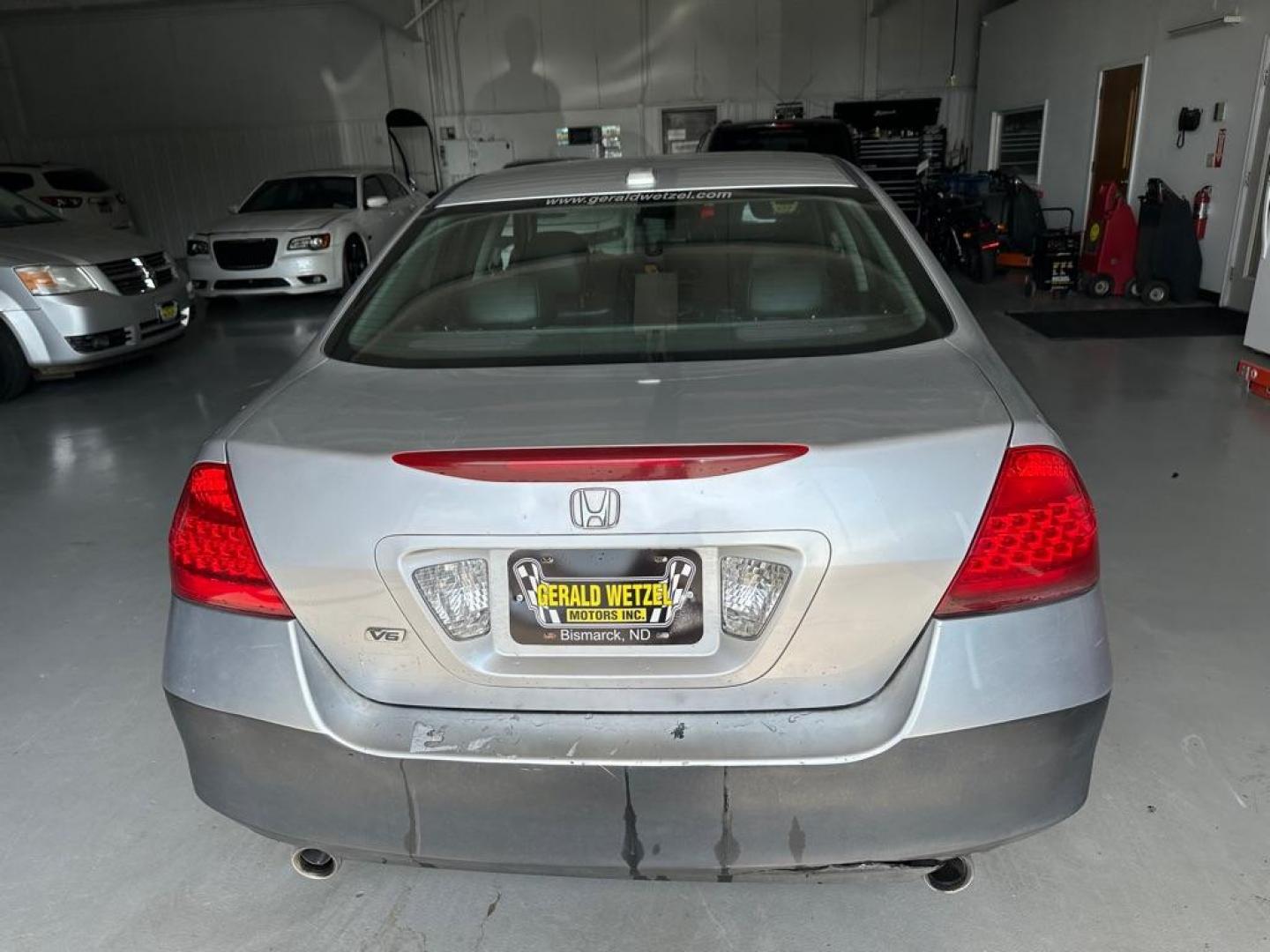 2007 SILVER HONDA ACCORD EX (1HGCM66877A) with an 3.0L engine, Automatic transmission, located at 1030 S. 22nd St., Bismarck, ND, 58504, (701) 258-0022, 46.793560, -100.758118 - Photo#2