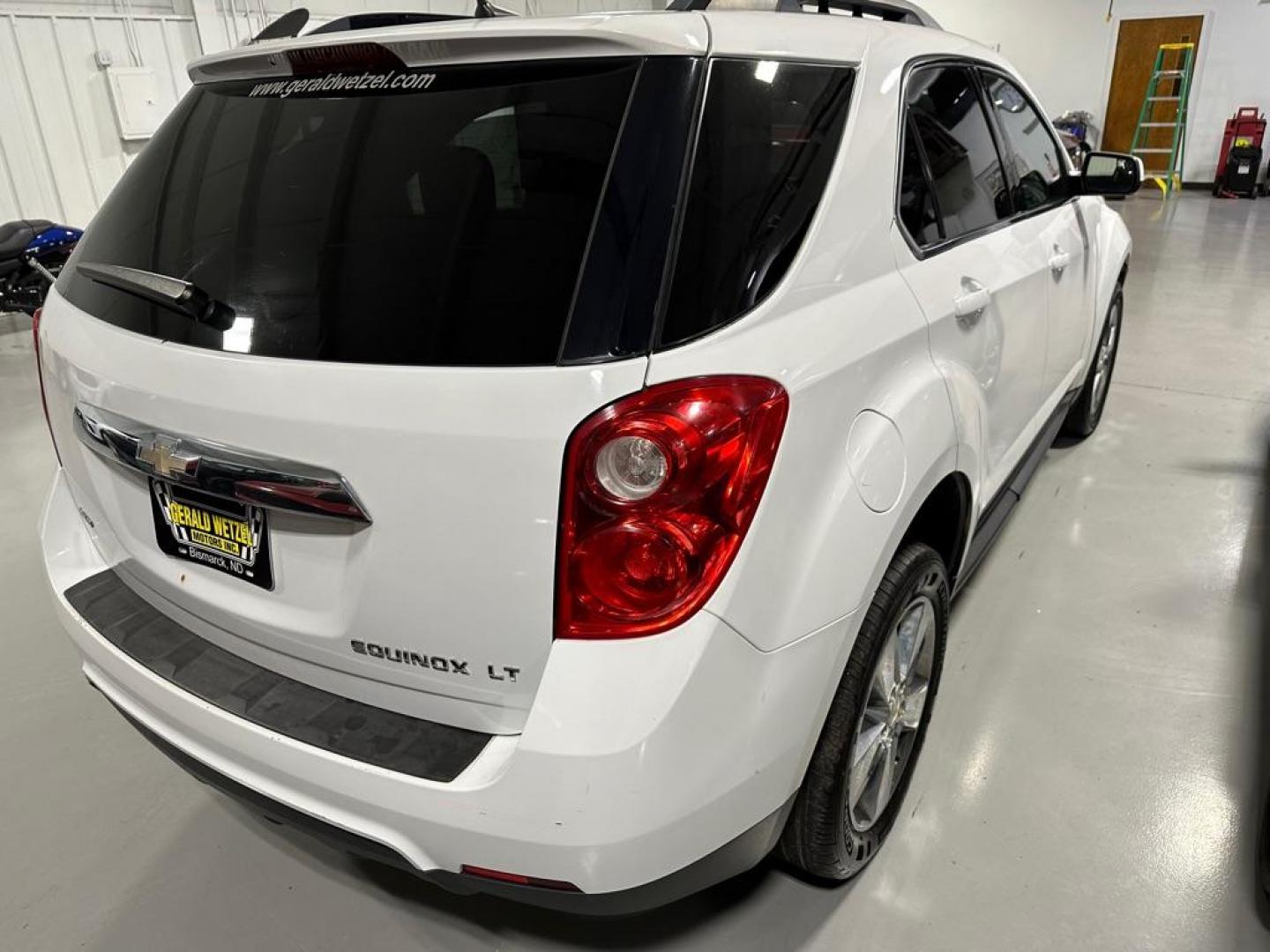 2013 WHITE CHEVROLET EQUINOX LT (2GNFLEEK8D6) with an 2.4L engine, Automatic transmission, located at 1030 S. 22nd St., Bismarck, ND, 58504, (701) 258-0022, 46.793560, -100.758118 - REBUILT 4 CYL ENGINE. - Photo#2