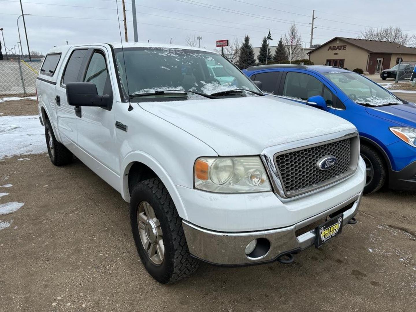 2006 WHITE FORD F150 SUPERCREW (1FTPW14526F) with an 5.4L engine, Automatic transmission, located at 1030 S. 22nd St., Bismarck, ND, 58504, (701) 258-0022, 46.793560, -100.758118 - 5.4 LITER-4X4 TOPPER - Photo#5