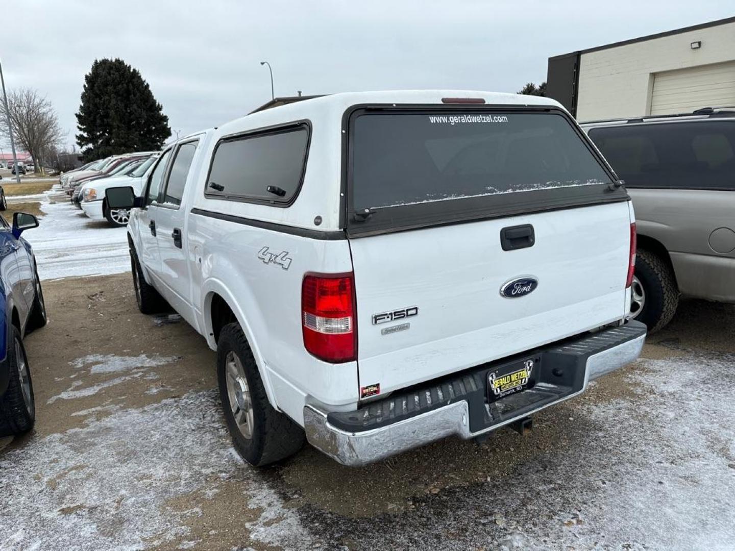 2006 WHITE FORD F150 SUPERCREW (1FTPW14526F) with an 5.4L engine, Automatic transmission, located at 1030 S. 22nd St., Bismarck, ND, 58504, (701) 258-0022, 46.793560, -100.758118 - 5.4 LITER-4X4 TOPPER - Photo#6