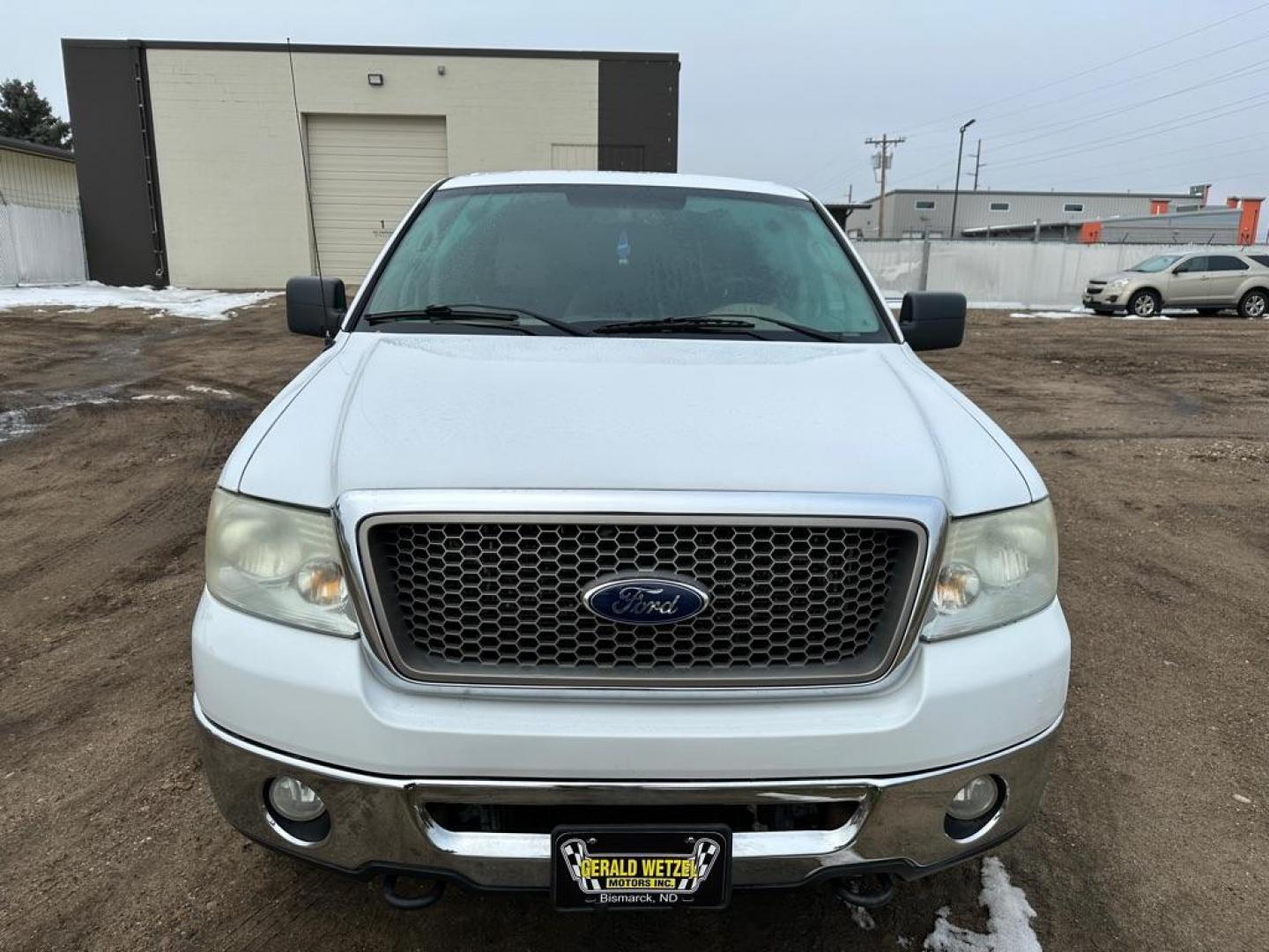 2006 WHITE FORD F150 SUPERCREW (1FTPW14526F) with an 5.4L engine, Automatic transmission, located at 1030 S. 22nd St., Bismarck, ND, 58504, (701) 258-0022, 46.793560, -100.758118 - 5.4 LITER-4X4 TOPPER - Photo#1