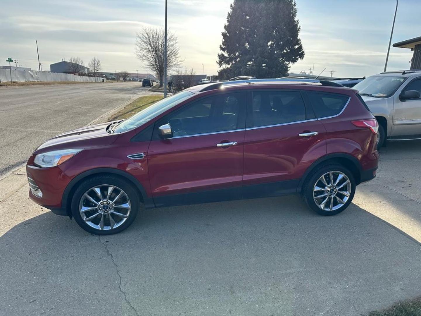 2014 RED FORD ESCAPE SE (1FMCU9G92EU) with an 2.0L engine, Automatic transmission, located at 1030 S. 22nd St., Bismarck, ND, 58504, (701) 258-0022, 46.793560, -100.758118 - Photo#0