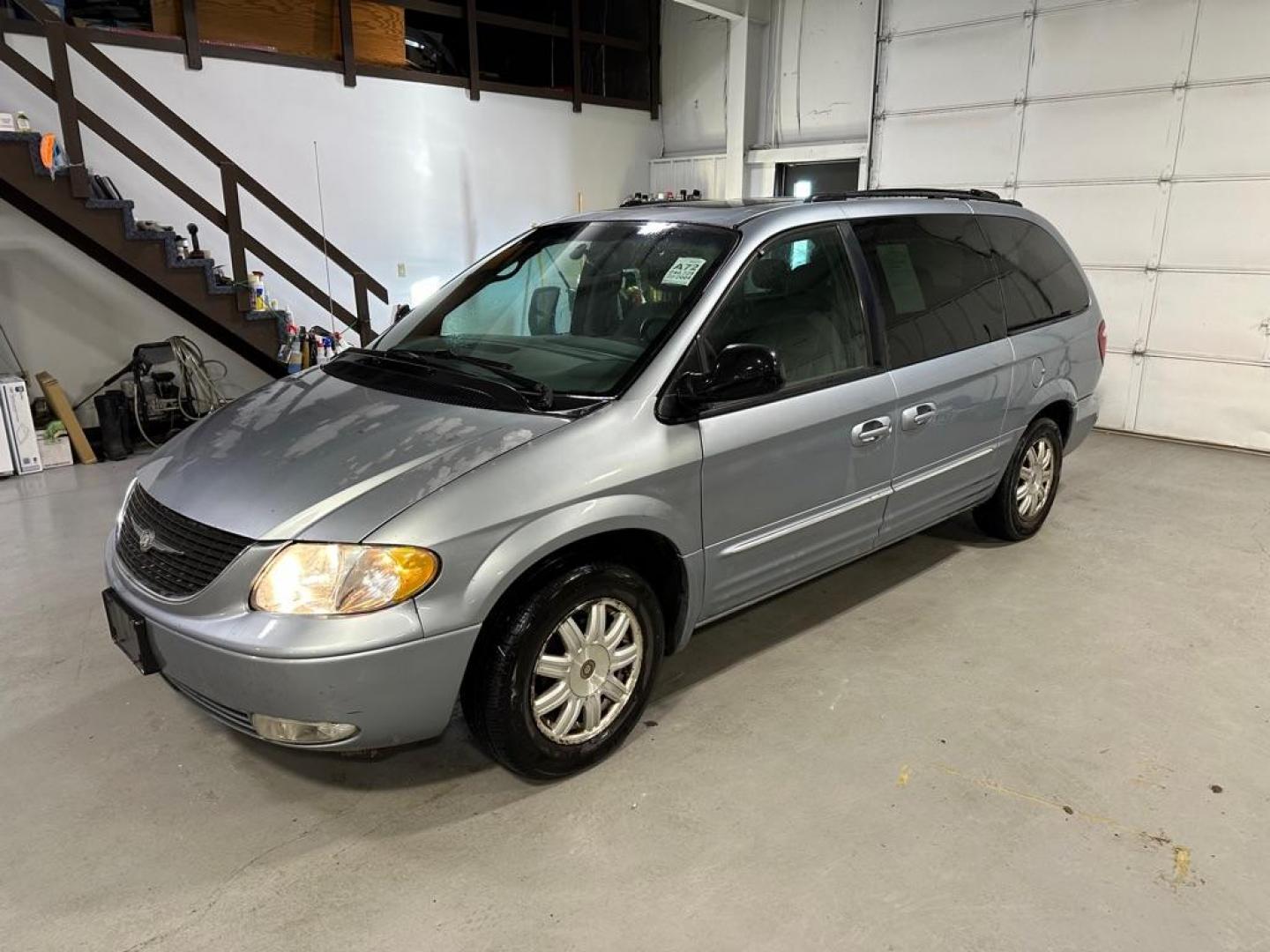 2004 BLUE CHRYSLER TOWN and COUNTRY TOURING (2C4GP54L34R) with an 3.8L engine, Automatic transmission, located at 1030 S. 22nd St., Bismarck, ND, 58504, (701) 258-0022, 46.793560, -100.758118 - Photo#0