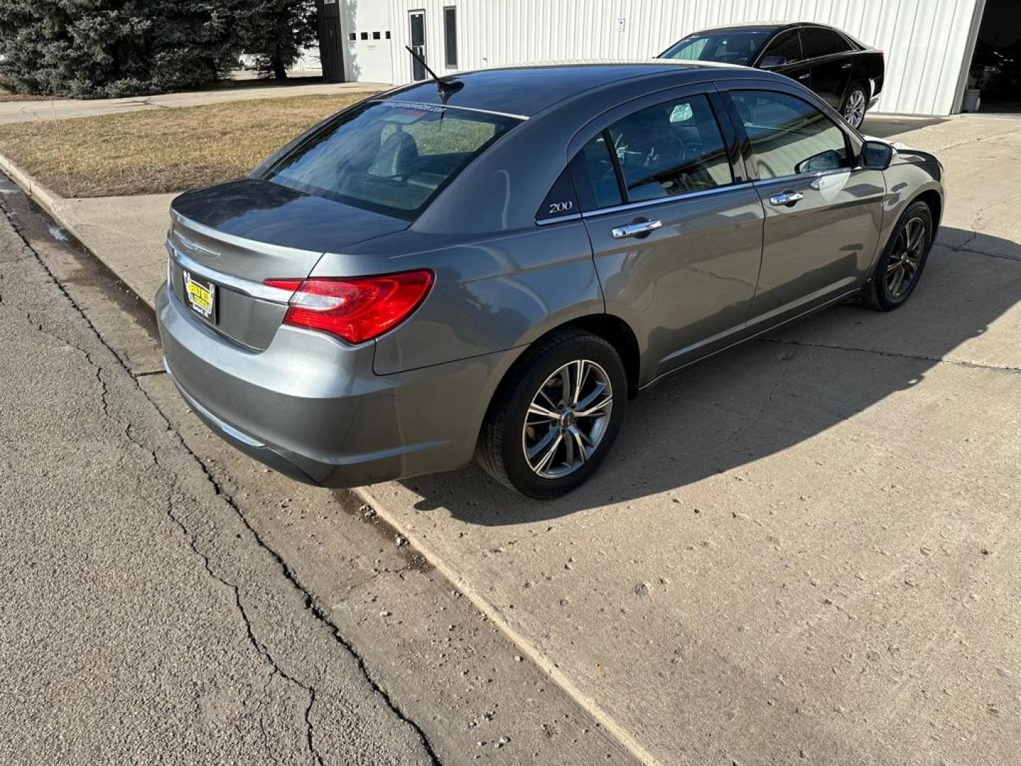 2012 GREY CHRYSLER 200 LIMITED (1C3CCBCG3CN) with an 3.6L engine, Automatic transmission, located at 1030 S. 22nd St., Bismarck, ND, 58504, (701) 258-0022, 46.793560, -100.758118 - Photo#5