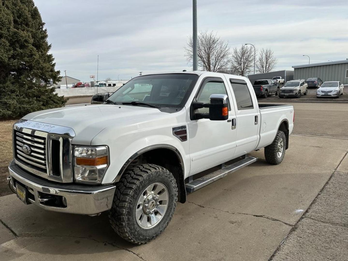 2008 WHITE FORD F350 SRW SUPER DUTY (1FTWW31R28E) with an 6.4L engine, Automatic transmission, located at 1030 S. 22nd St., Bismarck, ND, 58504, (701) 258-0022, 46.793560, -100.758118 - Photo#0