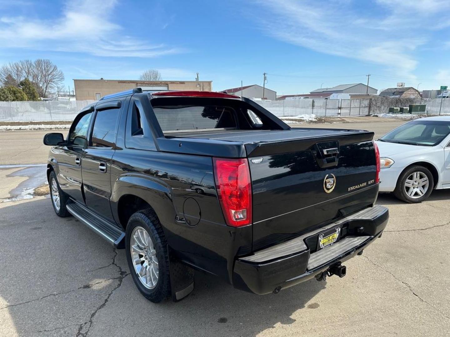 2005 BLACK CADILLAC ESCALADE EXT (3GYEK62N45G) with an 6.0L engine, Automatic transmission, located at 1030 S. 22nd St., Bismarck, ND, 58504, (701) 258-0022, 46.793560, -100.758118 - Photo#1