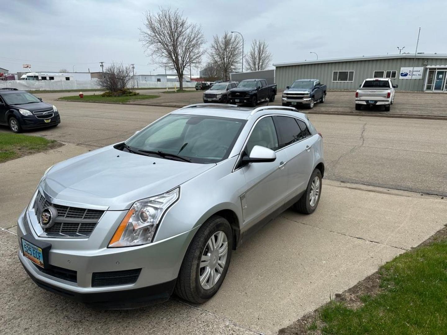 2010 SILVER CADILLAC SRX LUXURY COLLECTION (3GYFNDEY5AS) with an 3.0L engine, Automatic transmission, located at 1030 S. 22nd St., Bismarck, ND, 58504, (701) 258-0022, 46.793560, -100.758118 - Photo#0