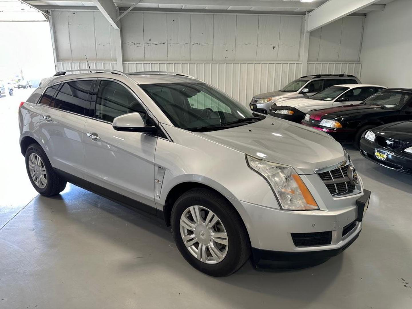 2010 SILVER CADILLAC SRX LUXURY COLLECTION (3GYFNDEY5AS) with an 3.0L engine, Automatic transmission, located at 1030 S. 22nd St., Bismarck, ND, 58504, (701) 258-0022, 46.793560, -100.758118 - Photo#3