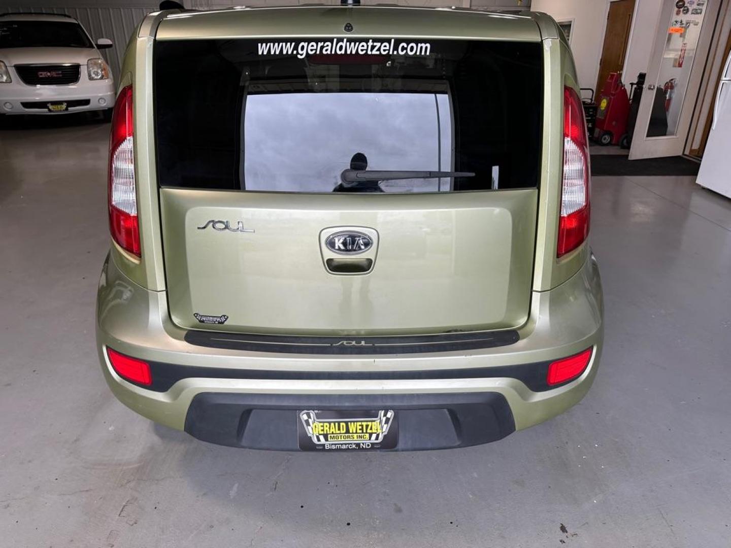 2012 GREEN KIA SOUL (KNDJT2A5XC7) with an 1.6L engine, Automatic transmission, located at 1030 S. 22nd St., Bismarck, ND, 58504, (701) 258-0022, 46.793560, -100.758118 - ENGINE REPLACEMENT - Photo#4