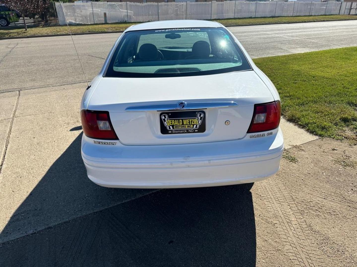 2002 WHITE MERCURY SABLE GS (1MEFM50U52A) with an 3.0L engine, Automatic transmission, located at 1030 S. 22nd St., Bismarck, ND, 58504, (701) 258-0022, 46.793560, -100.758118 - Nice clean Sable. Above average condition - Photo#4