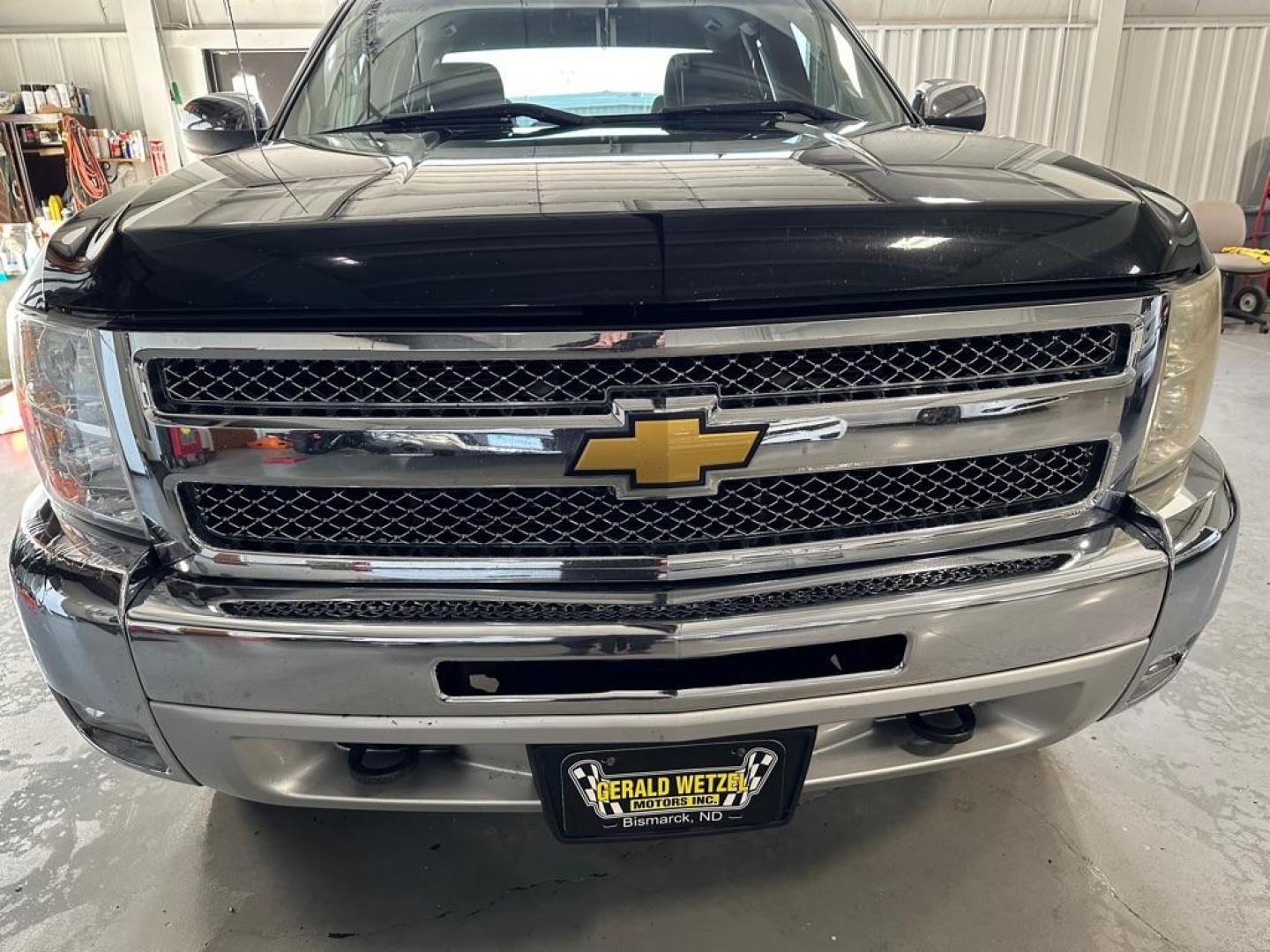 2013 BLACK CHEVROLET SILVERADO 1500 LT (1GCRKSE73DZ) with an 5.3L engine, Automatic transmission, located at 1030 S. 22nd St., Bismarck, ND, 58504, (701) 258-0022, 46.793560, -100.758118 - Photo#1