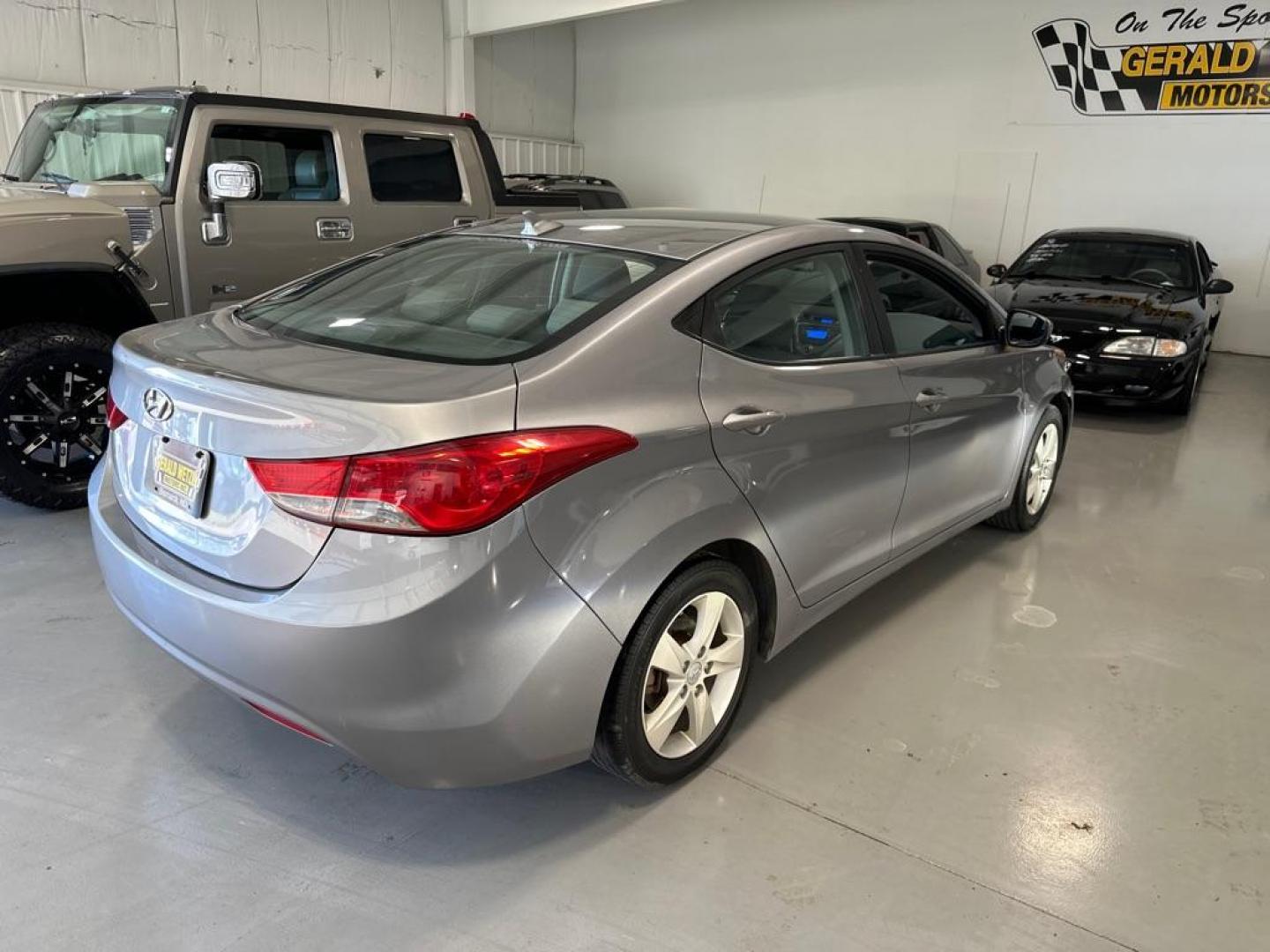 2013 SILVER HYUNDAI ELANTRA GLS (KMHDH4AE5DU) with an 1.8L engine, Automatic transmission, located at 1030 S. 22nd St., Bismarck, ND, 58504, (701) 258-0022, 46.793560, -100.758118 - Photo#2