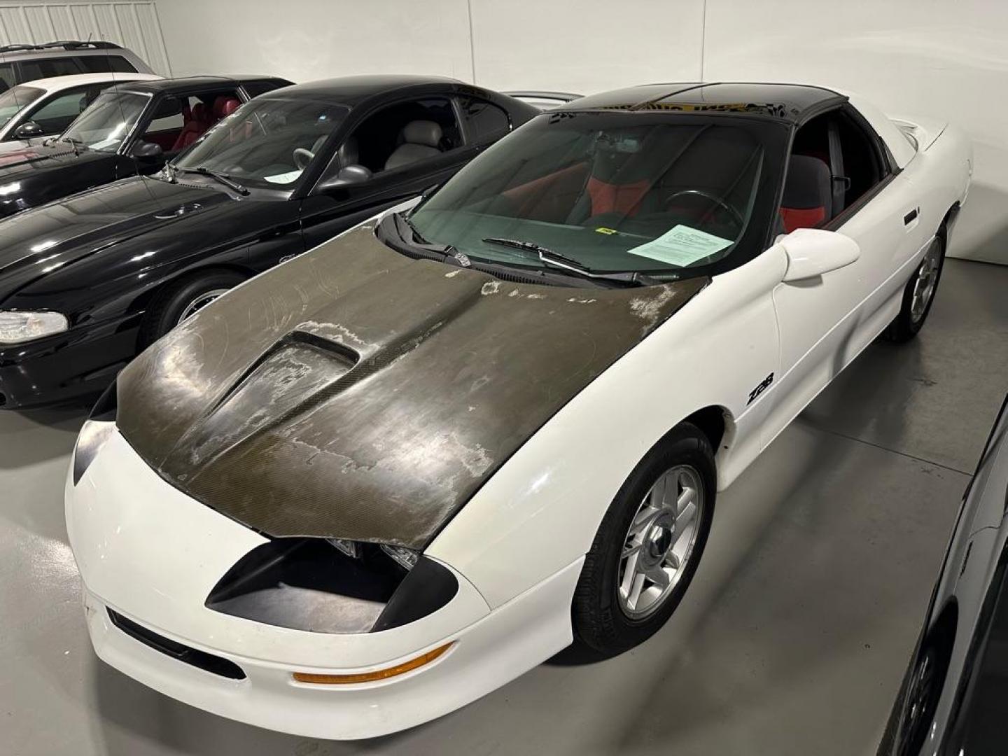 1995 WHITE CHEVROLET CAMARO Z28 (2G1FP22PXS2) with an 5.7L engine, Automatic transmission, located at 1030 S. 22nd St., Bismarck, ND, 58504, (701) 258-0022, 46.793560, -100.758118 - Photo#0