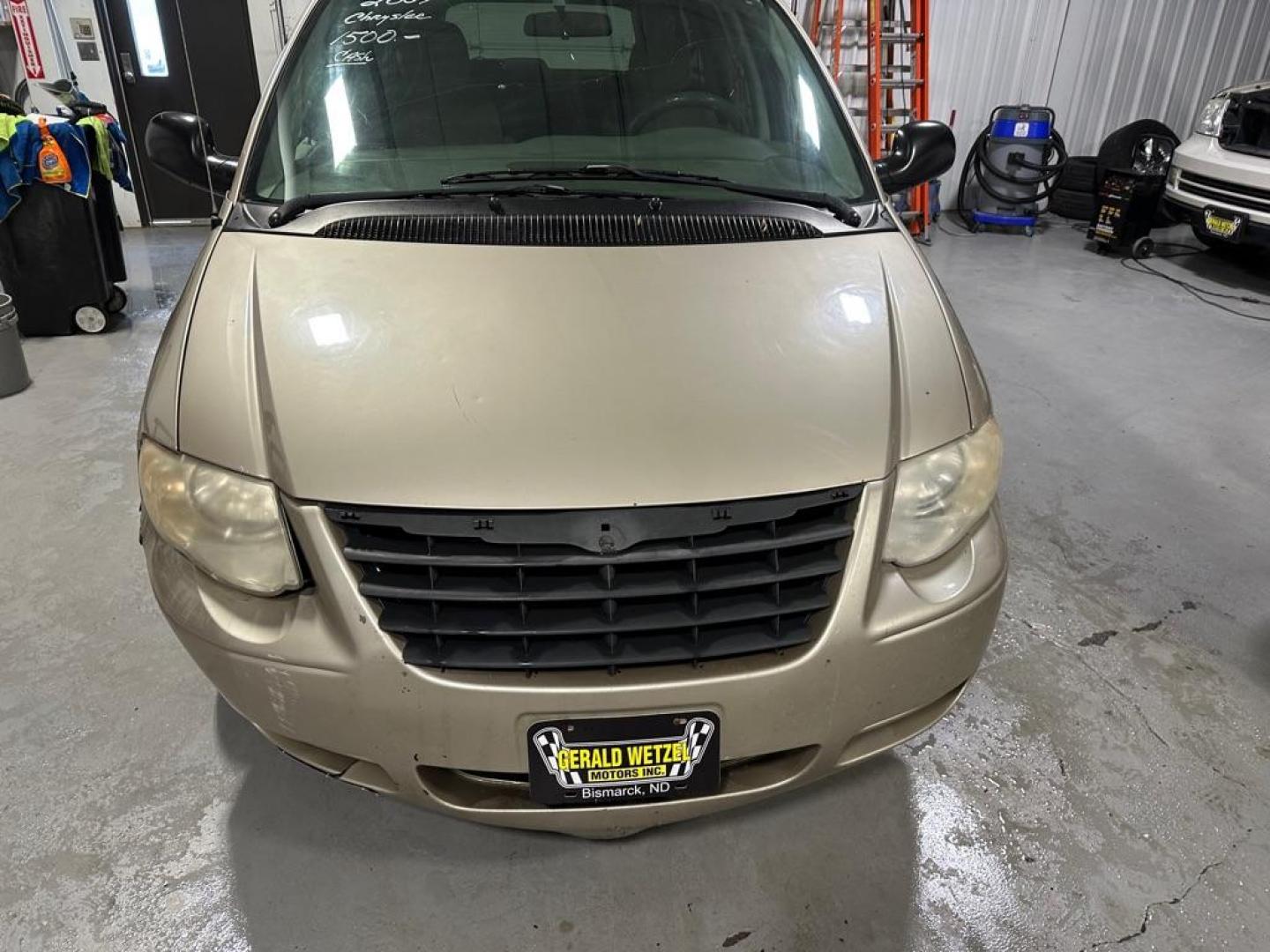 2007 CHRYSLER TOWN and COUNTRY LX (2A4GP44R67R) with an 3.3L engine, Automatic transmission, located at 1030 S. 22nd St., Bismarck, ND, 58504, (701) 258-0022, 46.793560, -100.758118 - AS-IS - Photo#1