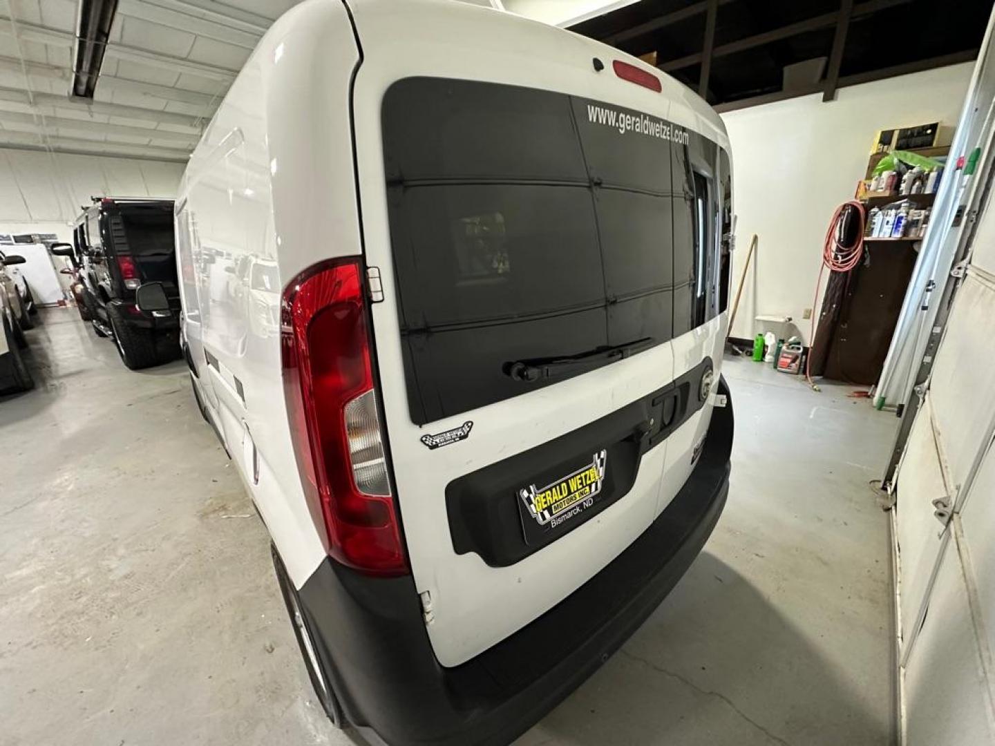 2017 RAM PROMASTER CITY CARGO (ZFBERFAB3H6) with an 2.4L engine, Automatic transmission, located at 1030 S. 22nd St., Bismarck, ND, 58504, (701) 258-0022, 46.793560, -100.758118 - NICE CLEAN CARGO VAN WITH BULK HEAD DIVIDING CARO AREA. - Photo#3