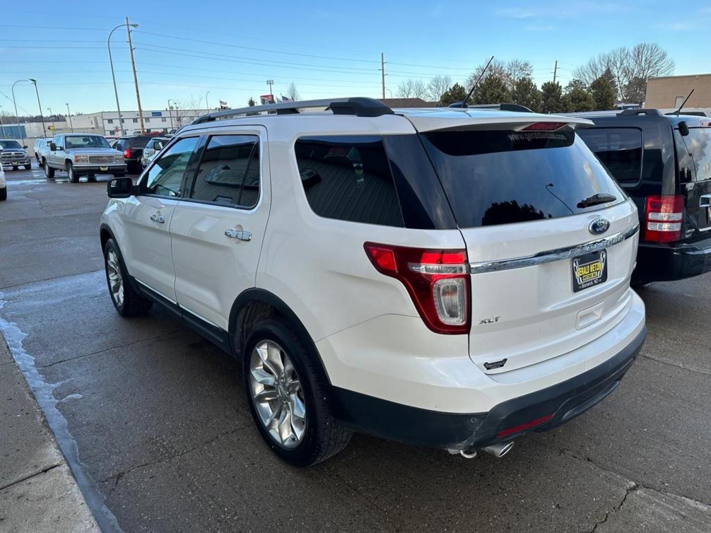 2013 WHITE FORD EXPLORER XLT (1FM5K8D85DG) with an 3.5L engine, Automatic transmission, located at 1030 S. 22nd St., Bismarck, ND, 58504, (701) 258-0022, 46.793560, -100.758118 - Photo#2