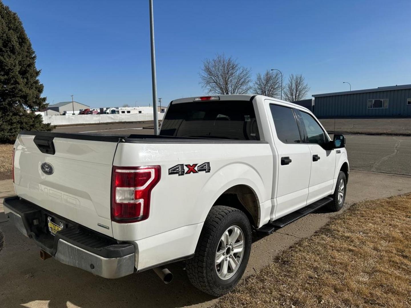 2019 FORD F150 SUPERCREW (1FTEW1EP9KK) with an 2.7L engine, Automatic transmission, located at 1030 S. 22nd St., Bismarck, ND, 58504, (701) 258-0022, 46.793560, -100.758118 - Photo#3