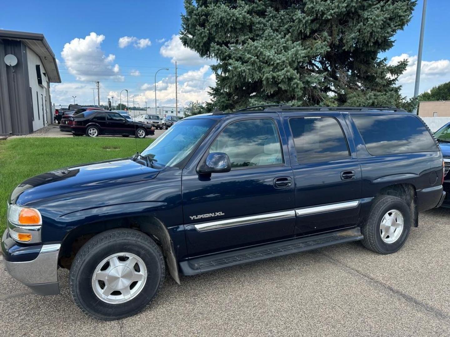2006 GMC Yukon XL SLE's photo
